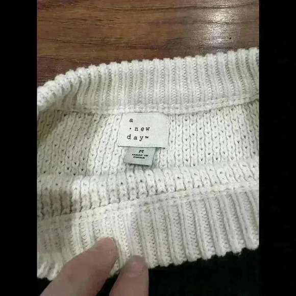 A New Day Women's Size Medium Long Sleeve Crewneck Sweater Cream Black Stripe - Picture 2 of 5